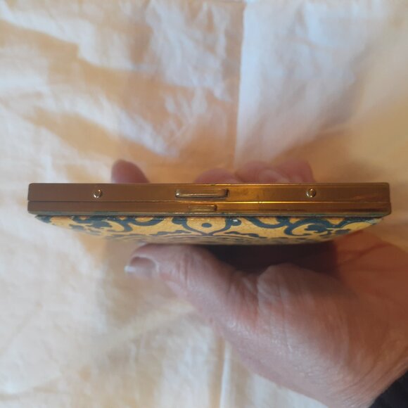 Unique Vintage Cigarette Case - Picture 5 of 6